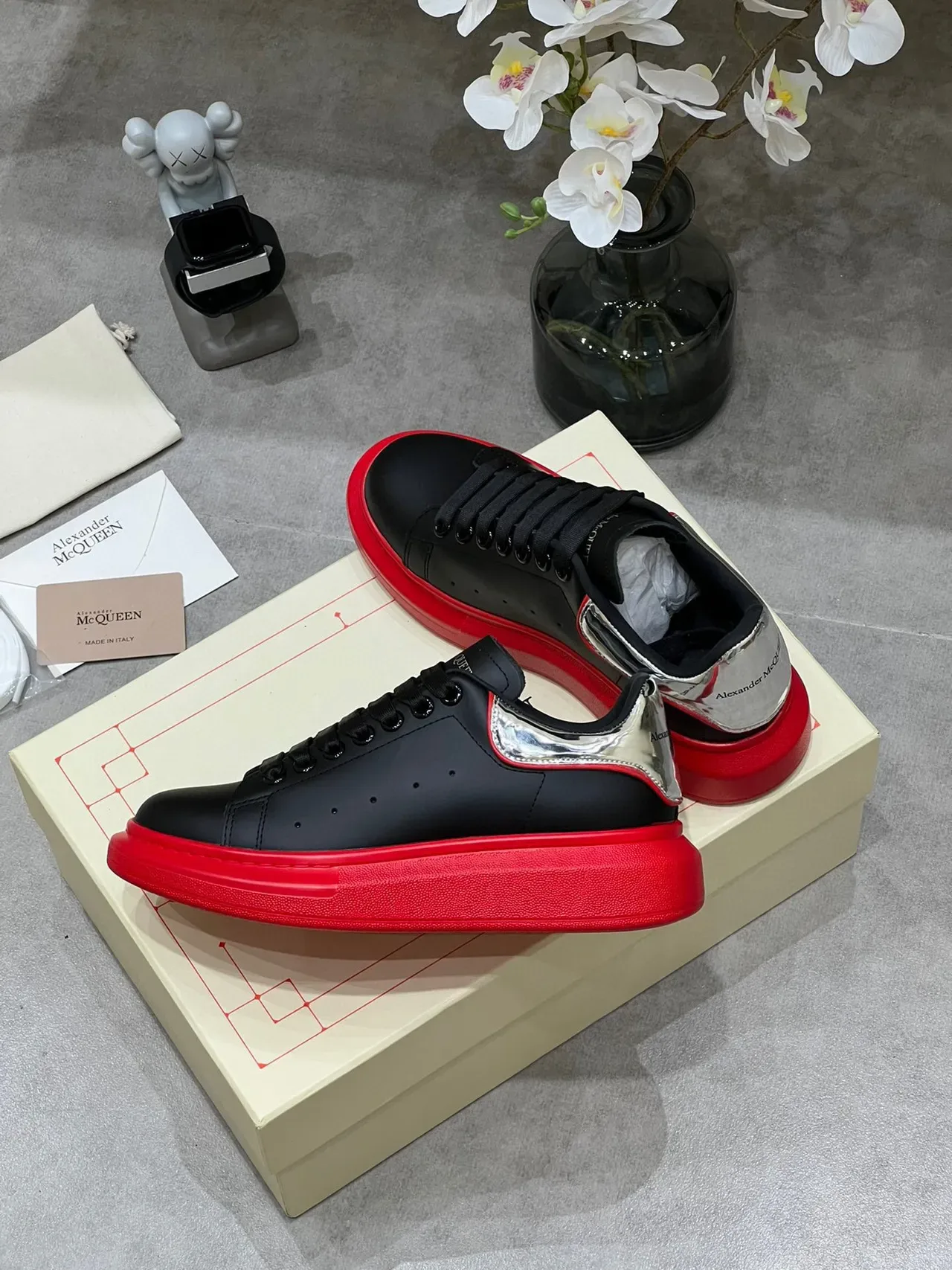 Alexander McQueen zapatillas oversized negro plateado rojo lifestyle sneakers 5
