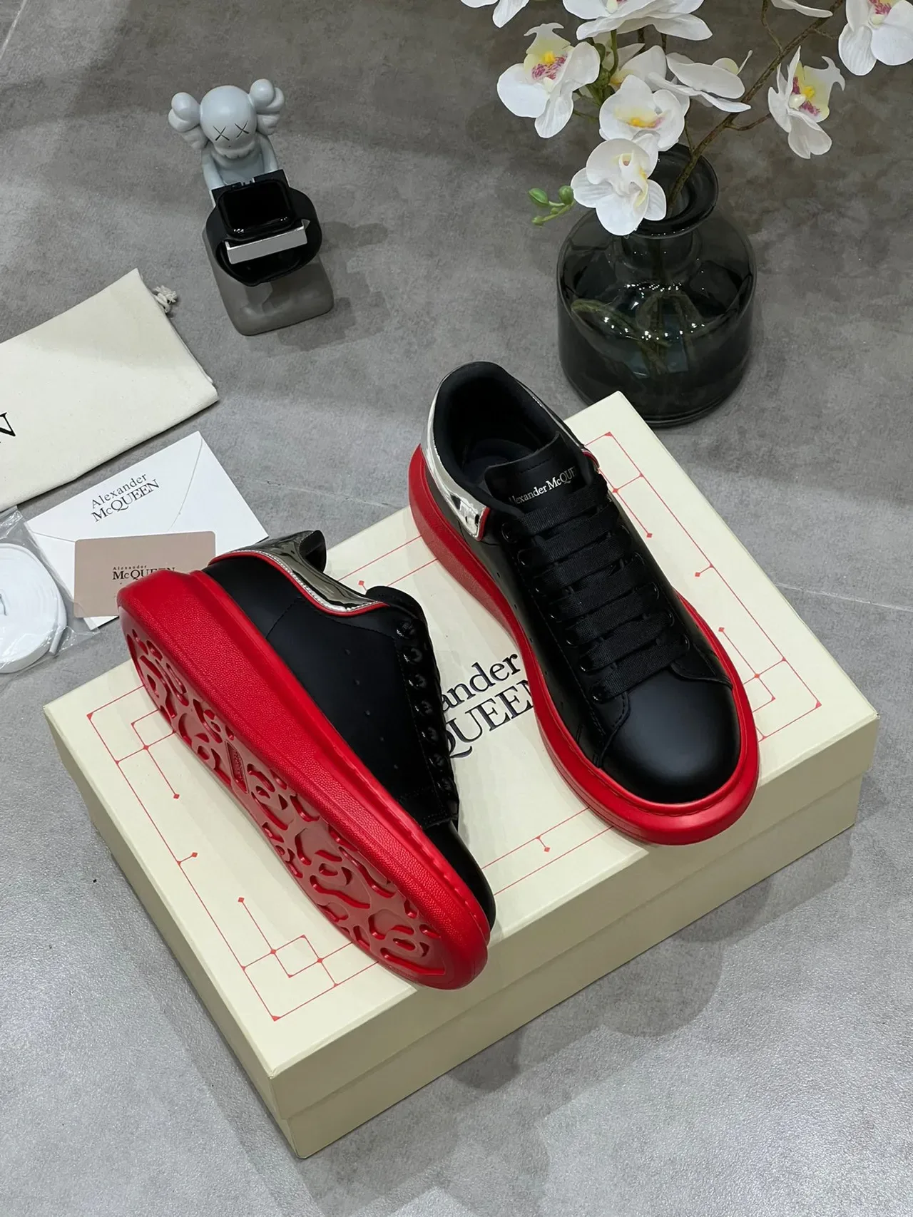 Alexander McQueen zapatillas oversized negro plateado rojo lifestyle sneakers 6