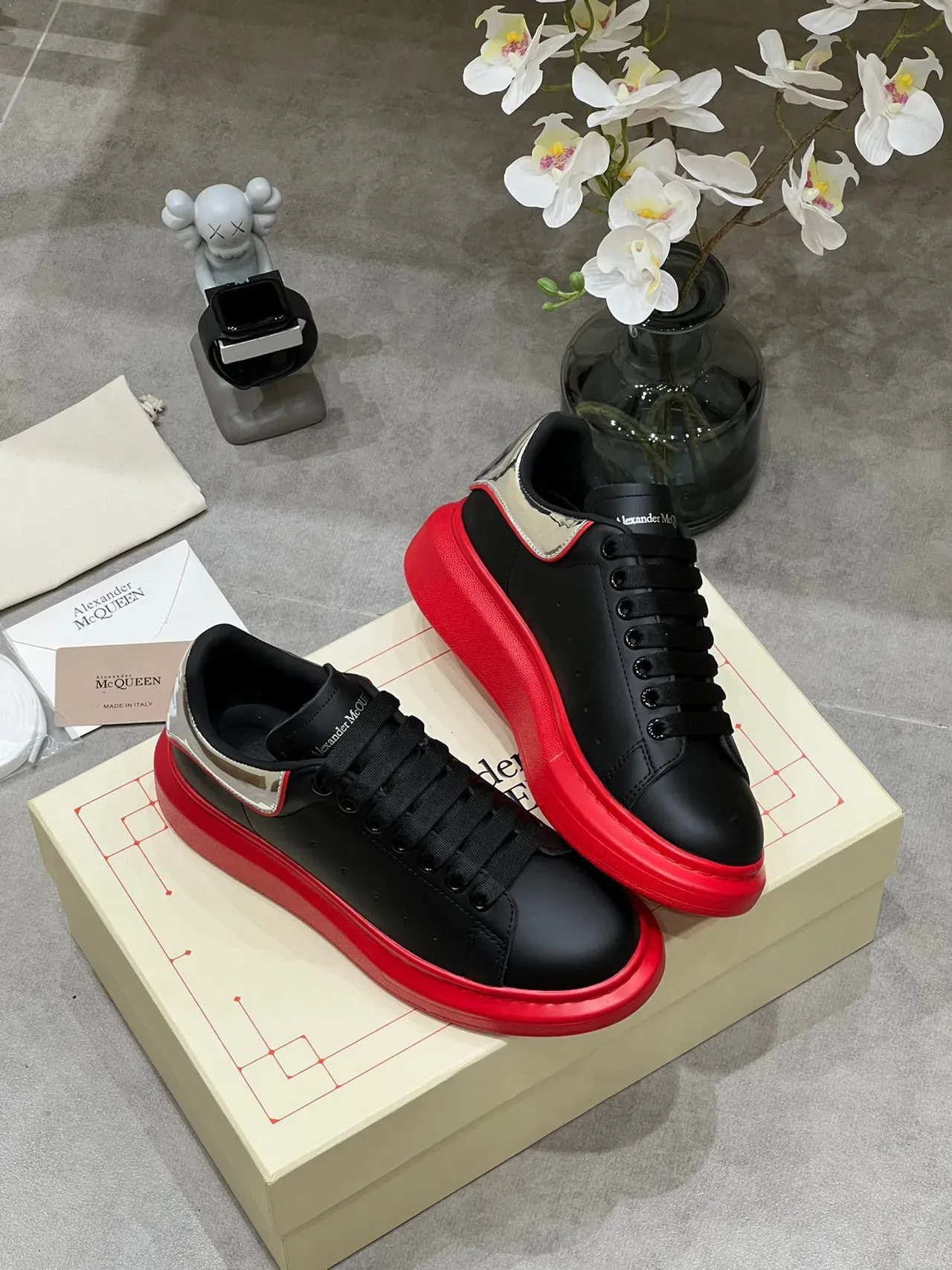 Alexander McQueen zapatillas oversized negro plateado rojo lifestyle sneakers 7