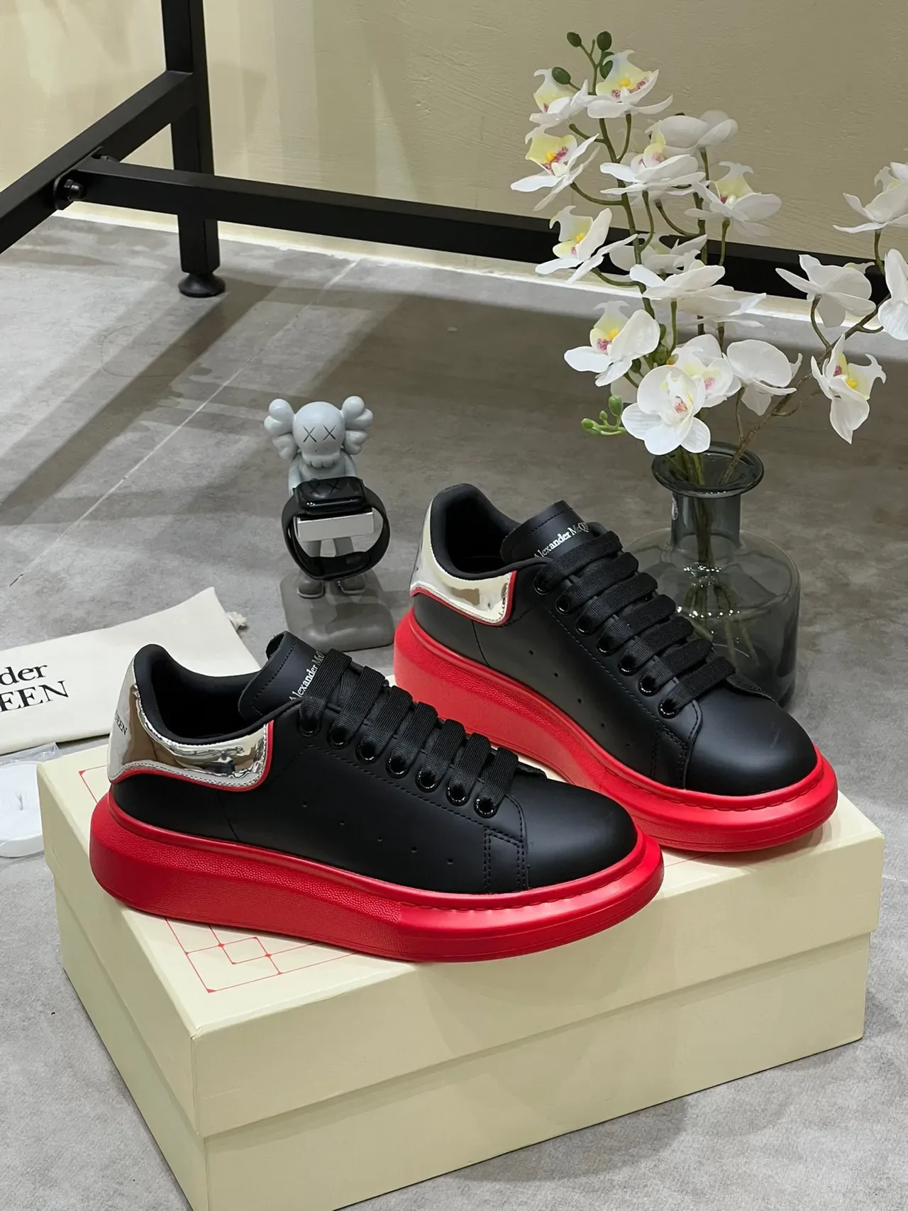 Alexander McQueen zapatillas oversized negro plateado rojo lifestyle sneakers 8
