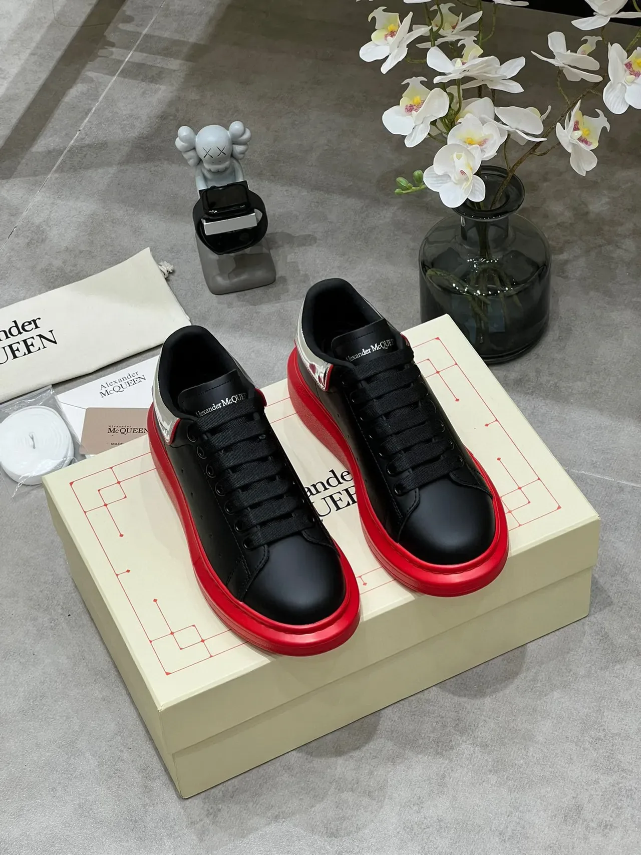 Alexander McQueen zapatillas oversized negro plateado rojo lifestyle sneakers 9