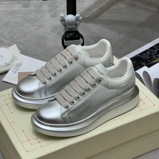 Alexander McQueen ओवरसाइज्ड स्नीकर धातु चांदी जीवनशैली स्नीकर
