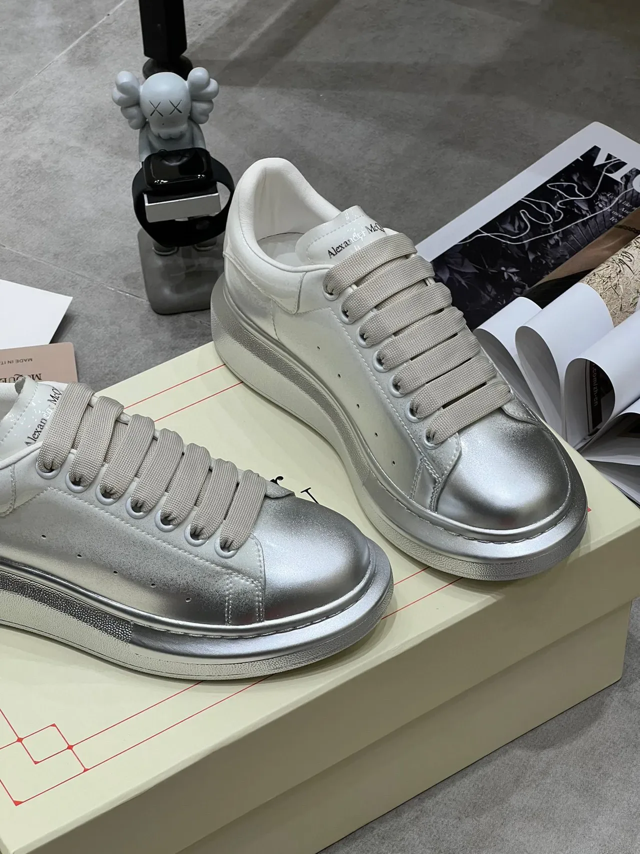 Alexander McQueen Oversized Sneaker Metallic Silver Lifestyle Sneakers 7
