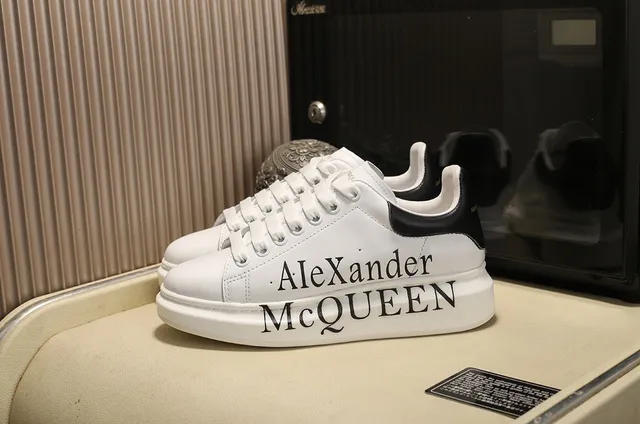 Alexander McQueen Oversized Sneaker White Black Silhouette Bold Side Logo Print Lifestyle Sneakers 9