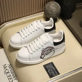 Alexander McQueen सफेद काला Oversized Silhouette मोटी प्लेटफॉर्म Sole लाइफस्टाइल स्नीकर