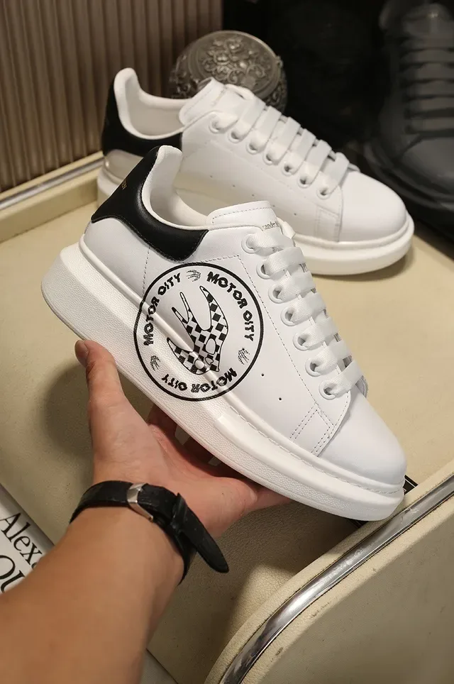 Alexander McQueen Oversized Sneaker White Black Silhouette Thick Platform Sole Lifestyle Sneakers 6