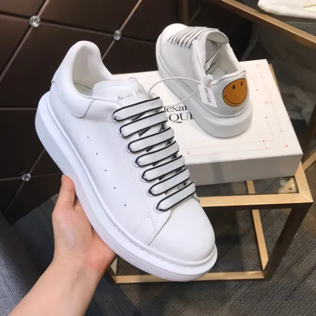 Alexander McQueen Oversized 白色黑色鞋底 弹力带系带 生活方式运动鞋 7