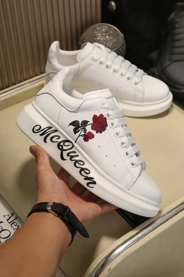 Alexander McQueen 白色绣花玫瑰 宽松生活方式运动鞋 6
