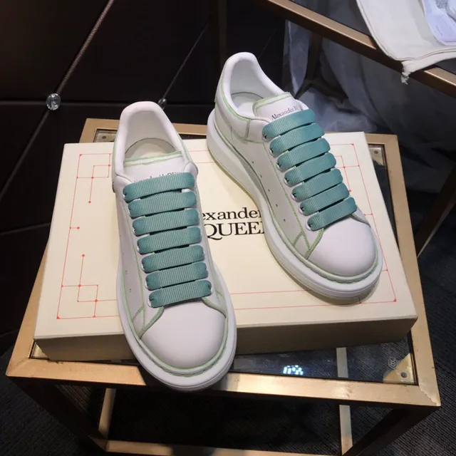 Alexander McQueen 超大运动鞋 白色绿色 平台鞋底 无鞋带 拉链式穿脱 生活方式运动鞋 6