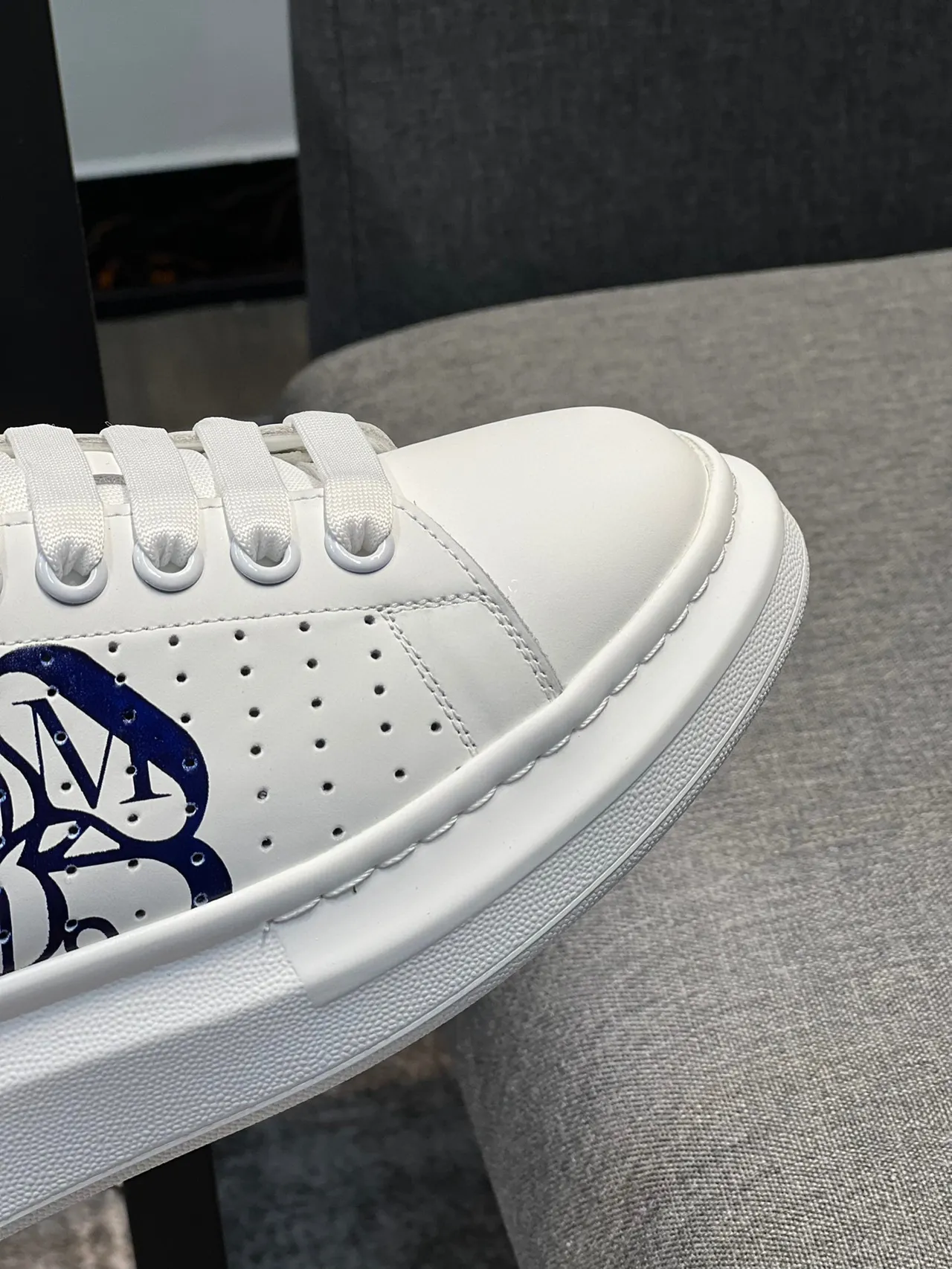 Alexander McQueen Oversized Sneaker White Navy Red Lifestyle Sneakers 3