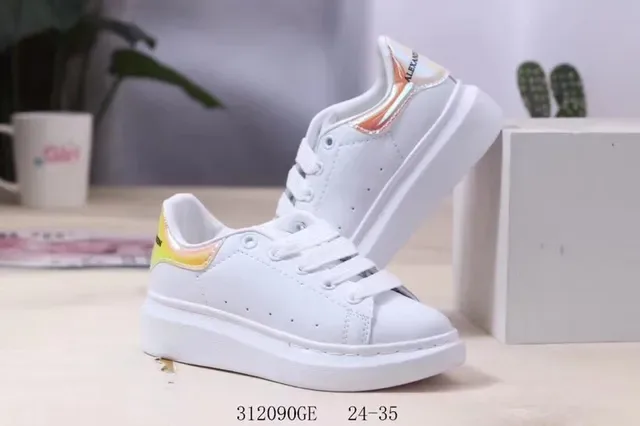 Alexander McQueen حذاء oversized أبيض وأحمر كعب منصة صناديق أصابع مثقوبة sneakers lifestyle 13
