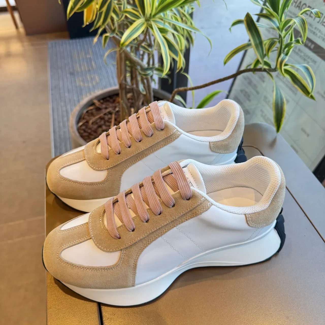 Alexander McQueen White Beige Oversized Silhouette Suede And Leather Paneling Lifestyle Sneakers 2