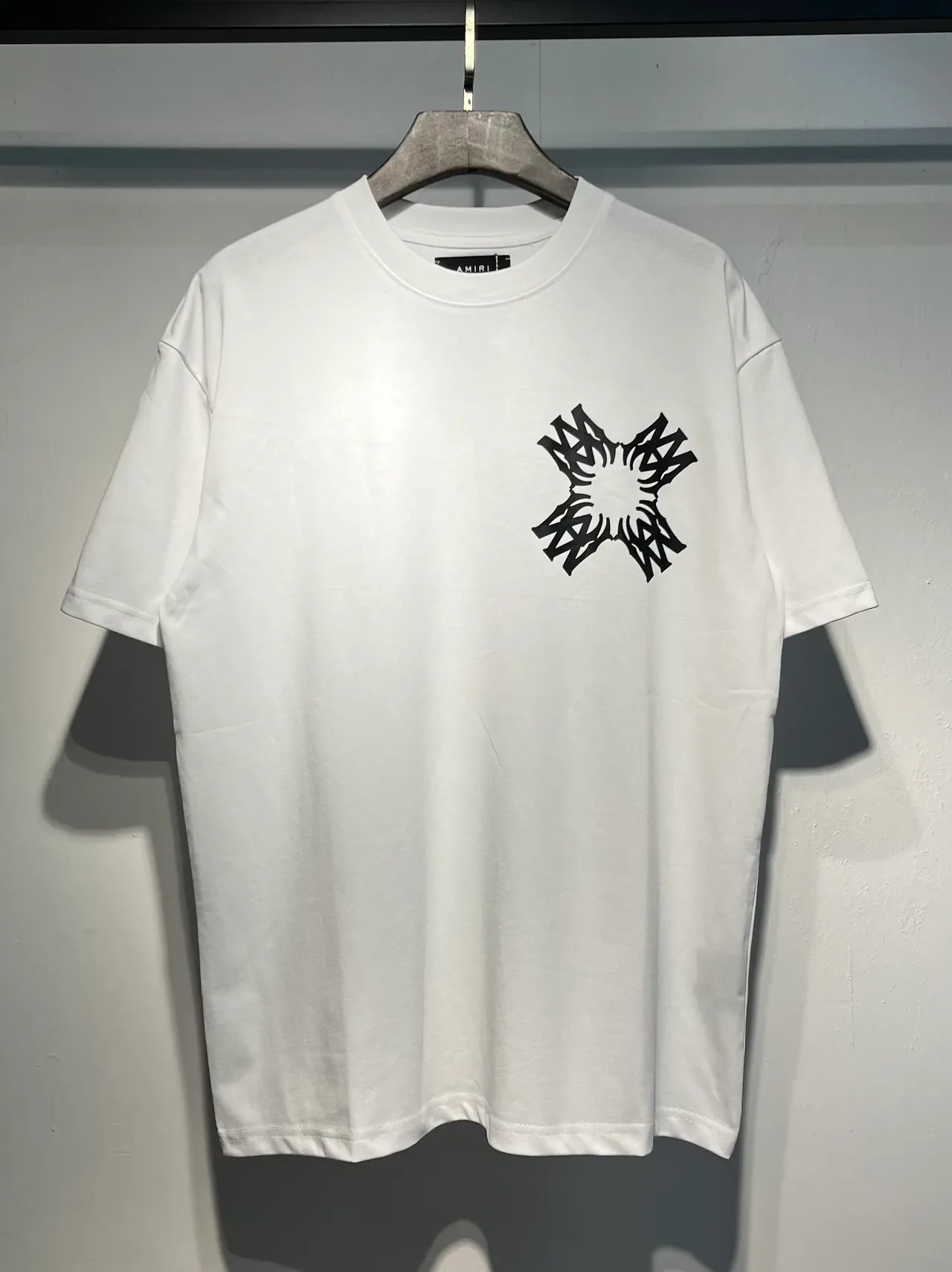 Camiseta Amiri Skel Top Negro y Blanco Cuello Redondo Corte Holgado 9