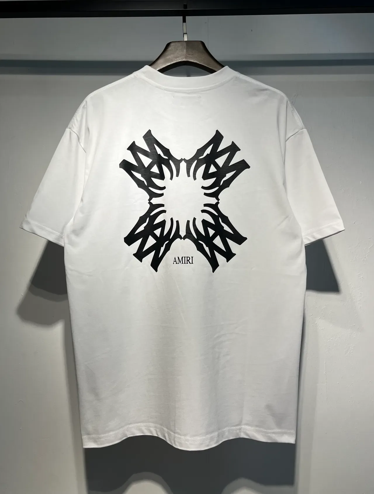 Camiseta Amiri Skel Top Negro y Blanco Cuello Redondo Corte Holgado 10