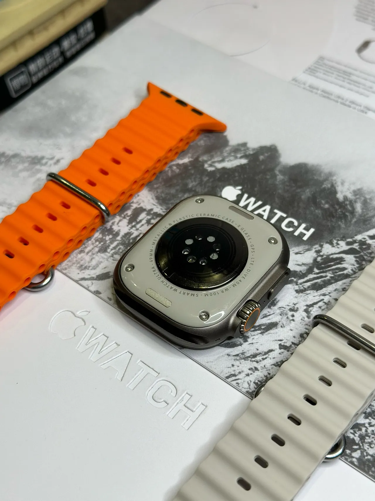 Apple Ultra 灰橙 坚固方形 Case 抬高 Titanium Style Bezel 运动手表 15