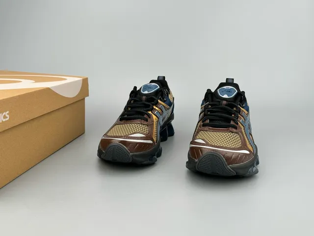 ASICS 棕金 层叠网面和合成鞋面 虎纹 Logo 跑鞋 4
