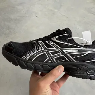 ASICS Gel-Kayano أحذية جري أسود فضي