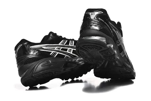 ASICS Gel-Kayano Black Silver Running Shoes 5