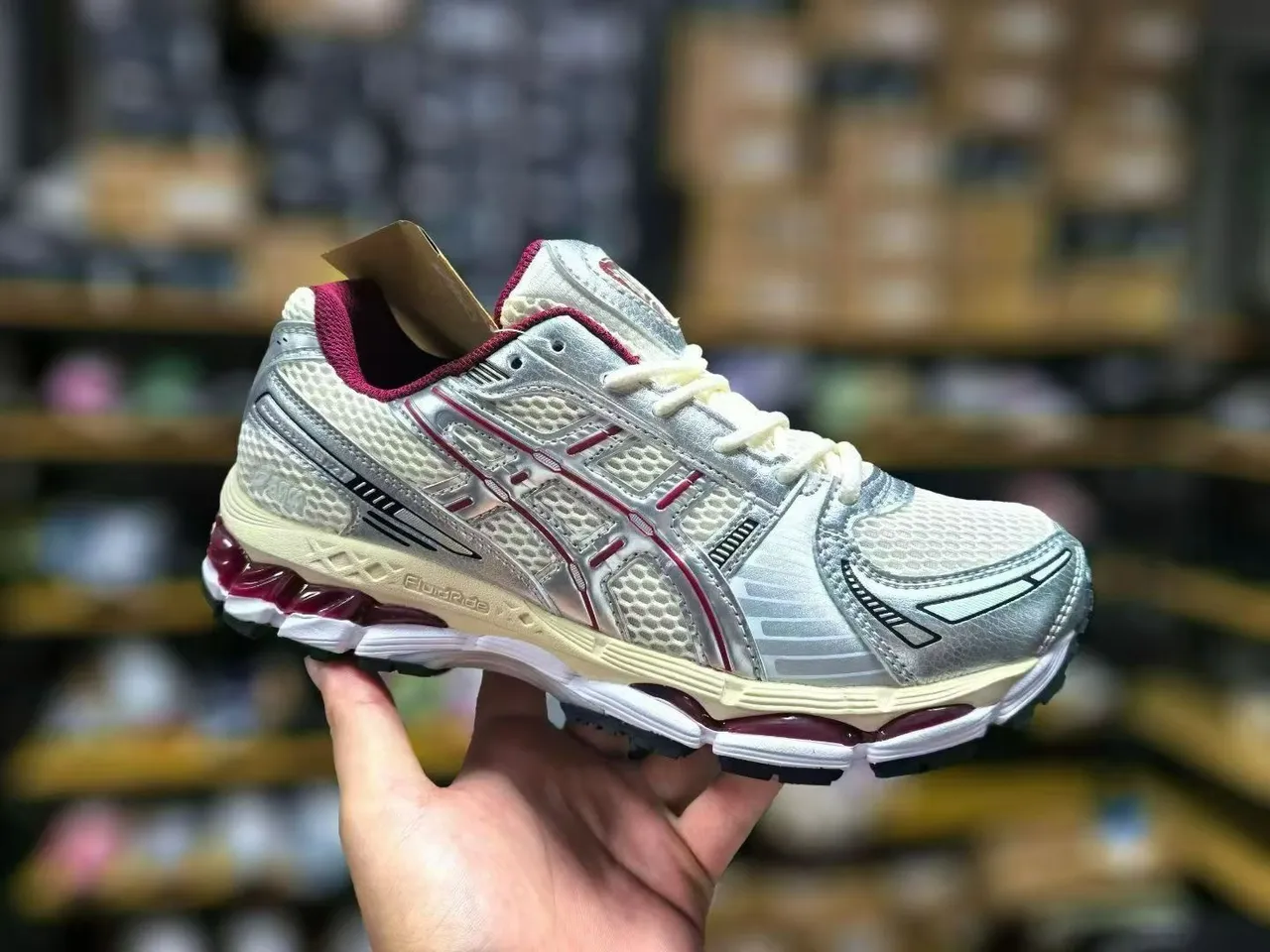 ASICS Gel-Kayano Tênis de Corrida Prateado Bordô 2