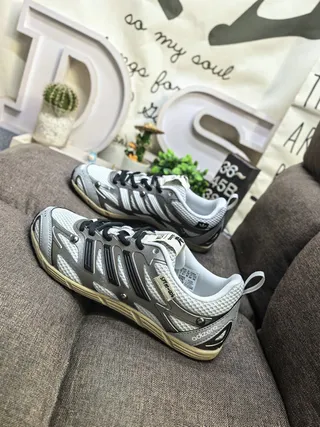 ASICS Gel-NYC Silver Black Beige Running Shoes 7