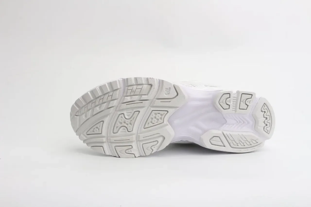 ASICS Chaussures de running blanches à maillage transparent et recouvrement synthétique 4