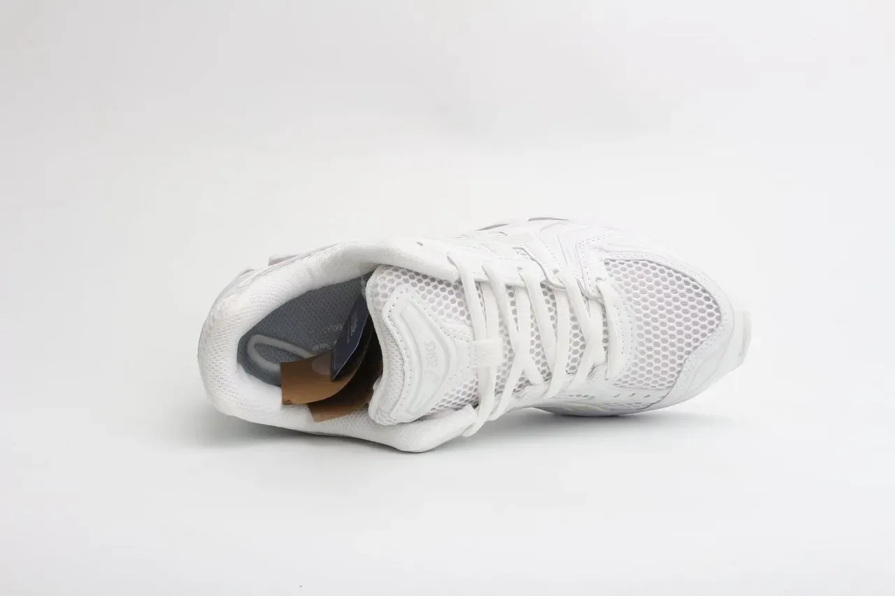 ASICS Chaussures de running blanches à maillage transparent et recouvrement synthétique 5
