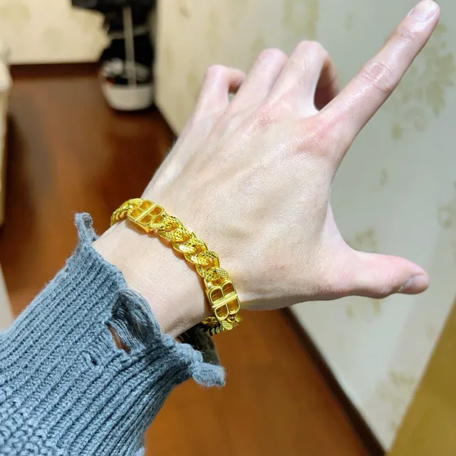 Balenciaga BB Chain গোল্ড-টোন কার্ব-লিঙ্ক ব্রেসলেট 4