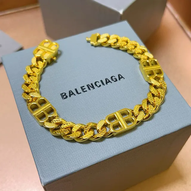 Balenciaga BB Chain গোল্ড-টোন কার্ব-লিঙ্ক ব্রেসলেট 5