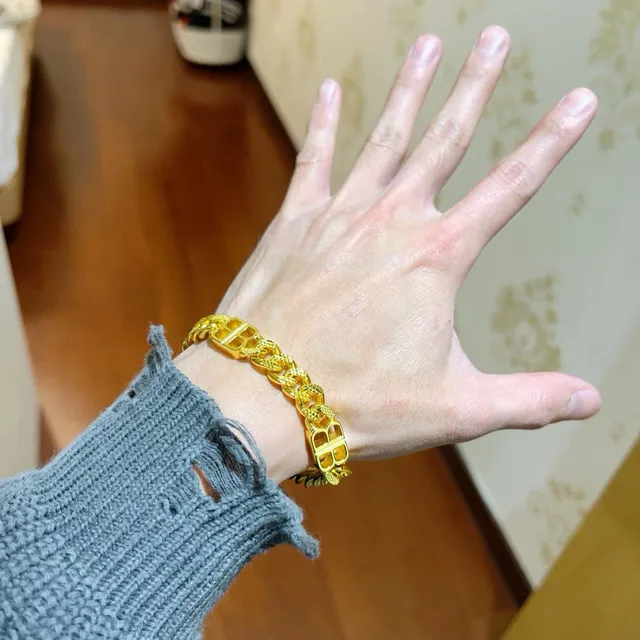 Balenciaga BB Chain গোল্ড-টোন কার্ব-লিঙ্ক ব্রেসলেট 8