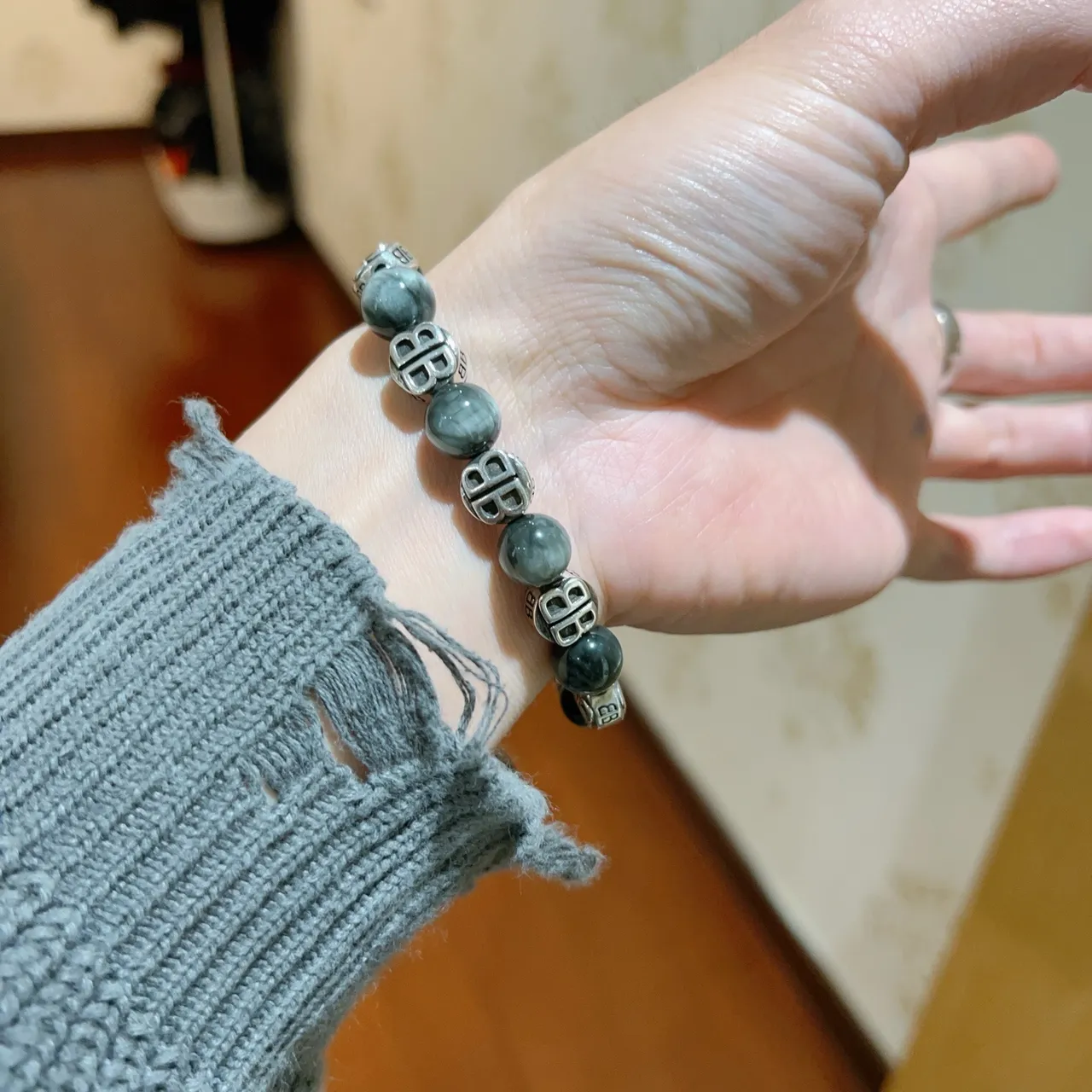 Balenciaga BB Logo Bracelet 灰银珠串大理石手链 7