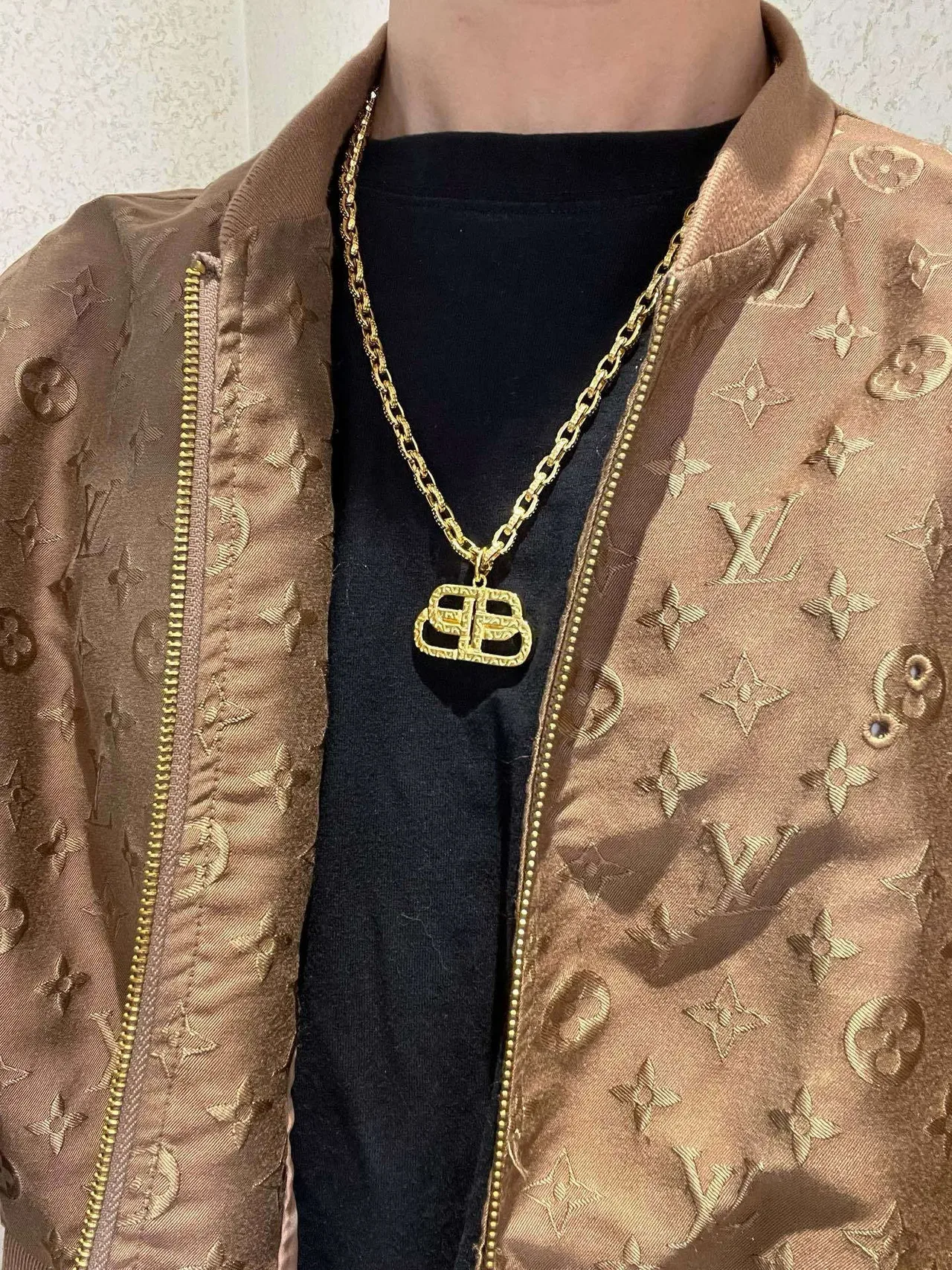 Balenciaga BB Logo Colar Corrente Texturizada Dourada 5