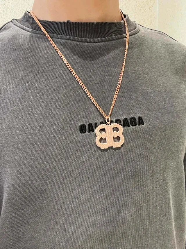 قلادة بالنسقاجا BB Monogram كيرب لينك لون ذهبي وردي 4