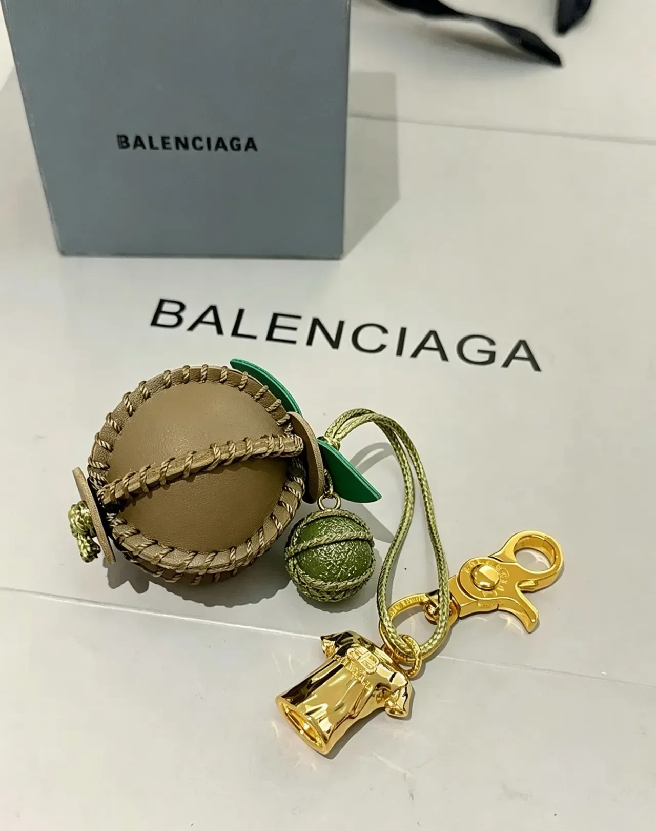 Balenciaga Beige Green Spherical Leather Rope-Woven Band Handbag 7