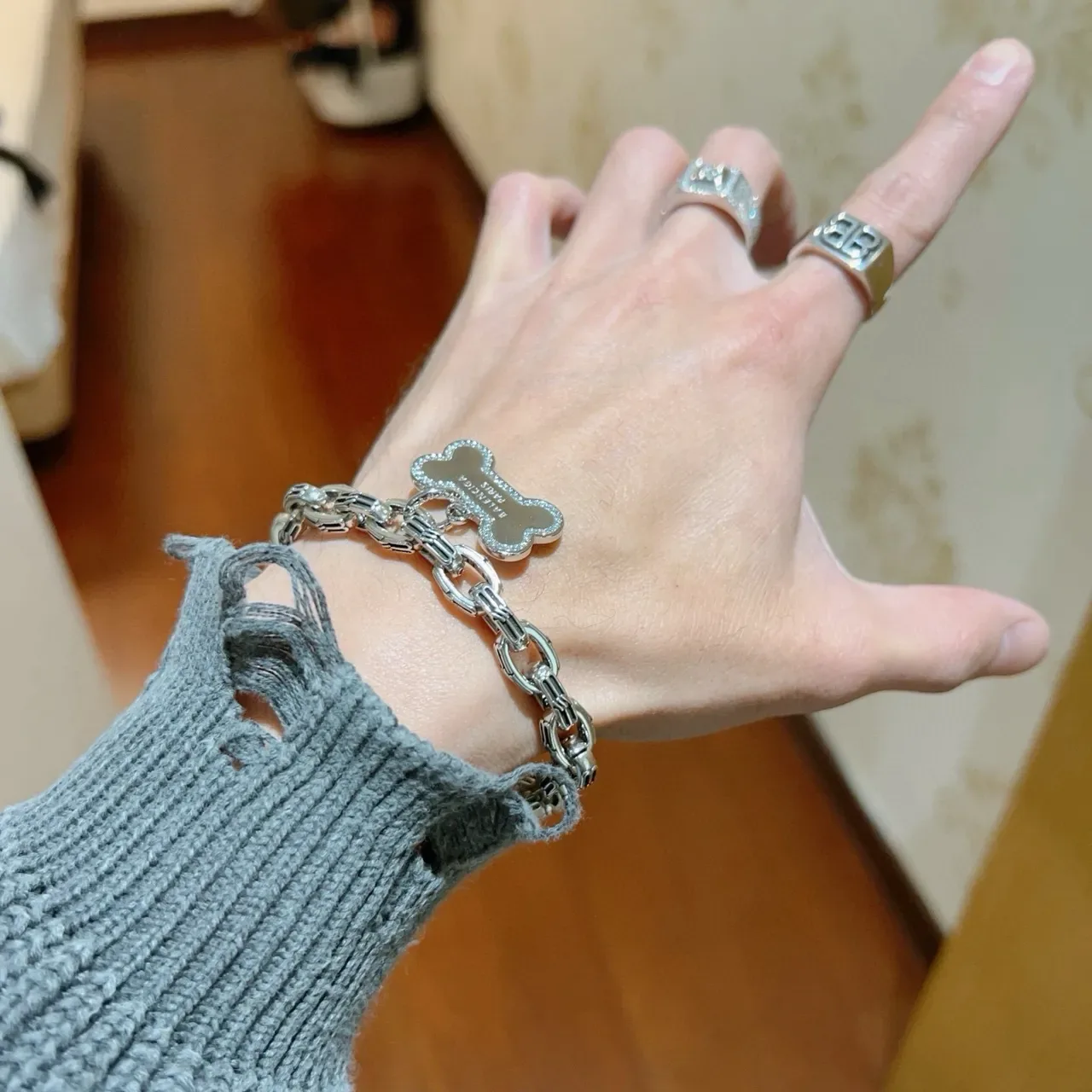 Bracelet Balenciaga Bone Charm Argent et Doré 4