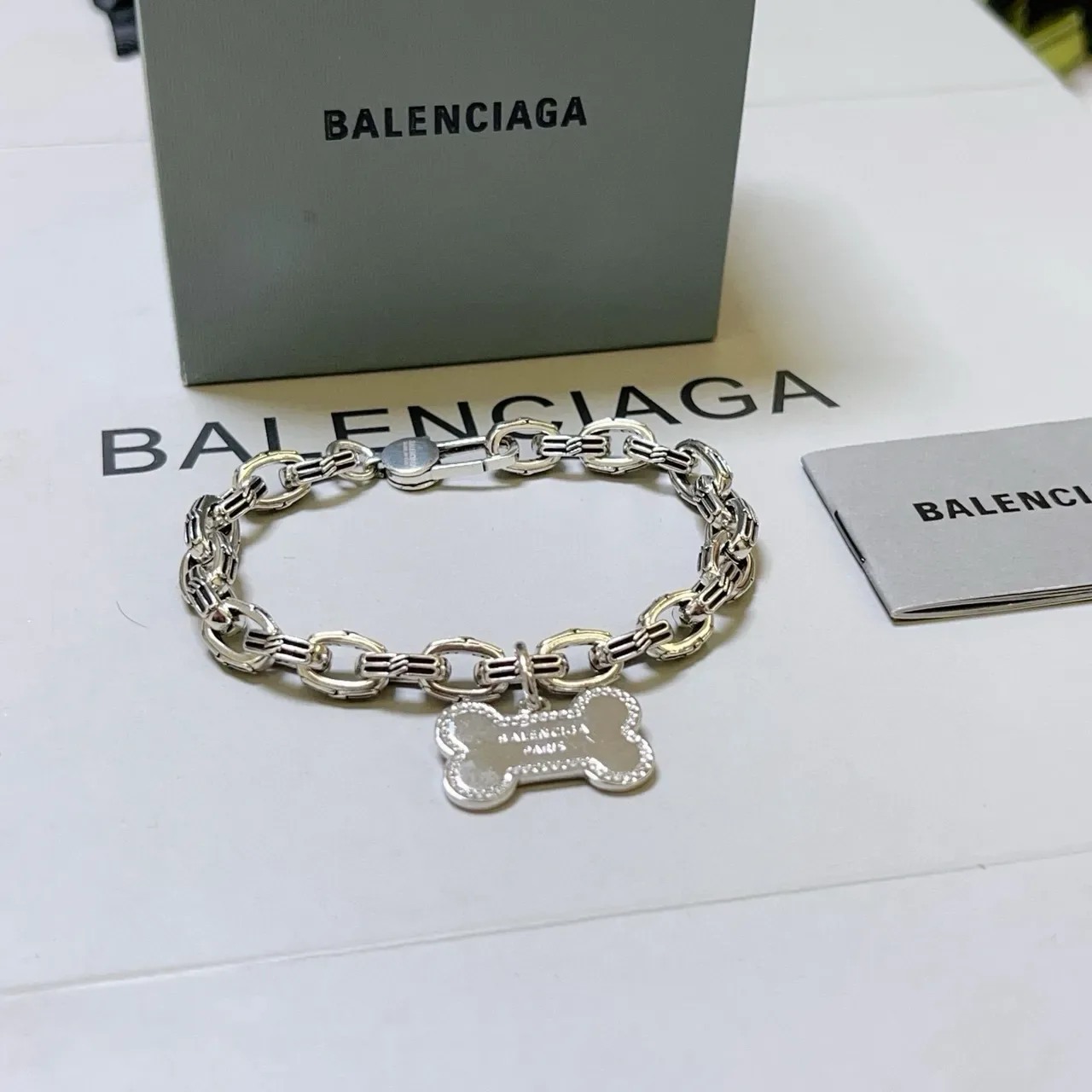 Bracelet Balenciaga Bone Charm Argent et Doré 5