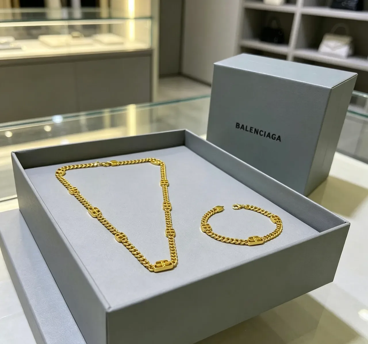 Balenciaga 黄金 粗链 Logo集成链接 项链 2