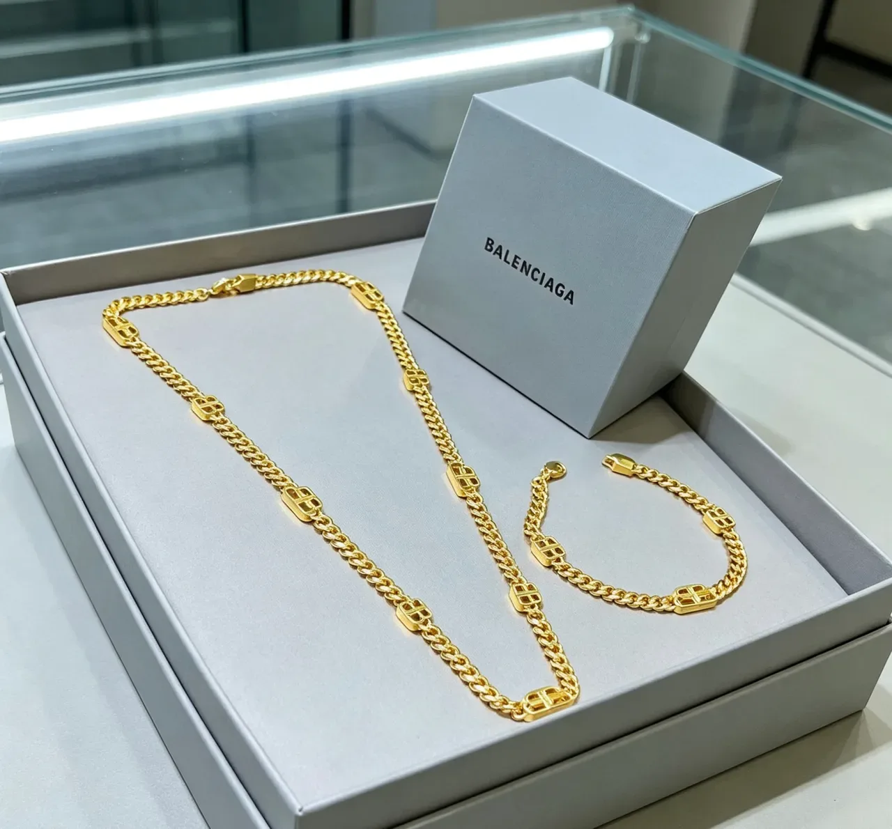Balenciaga 黄金 粗链 Logo集成链接 项链 8