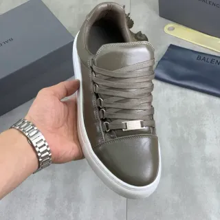 Balenciaga ग्रे व्हाइट चमड़ा प्लेटफॉर्म सोल लाइफस्टाइल स्नीकर्स