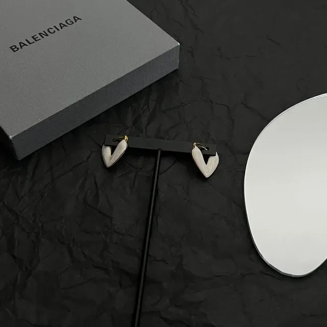 Balenciaga Heart-Shaped Marbled Earrings 4