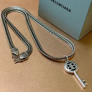 Balenciaga कुंजी माला चांदी बुनी हुई जाली पेंडेंट माला
