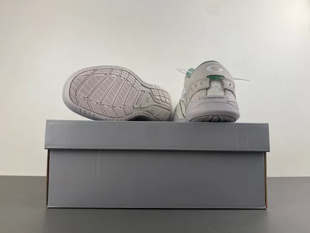 Balenciaga Runner بيج أخضر طبقة جلد علوية طباعة جرافيتي أربطة أحذية أسلوب حياة 15