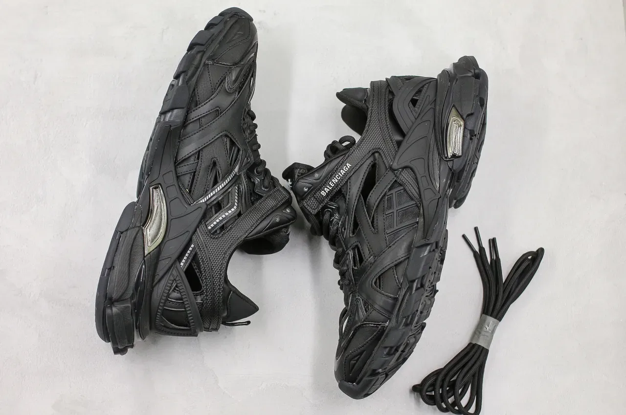 Balenciaga Runner Sneakers Chunky Noires Monochromes 3