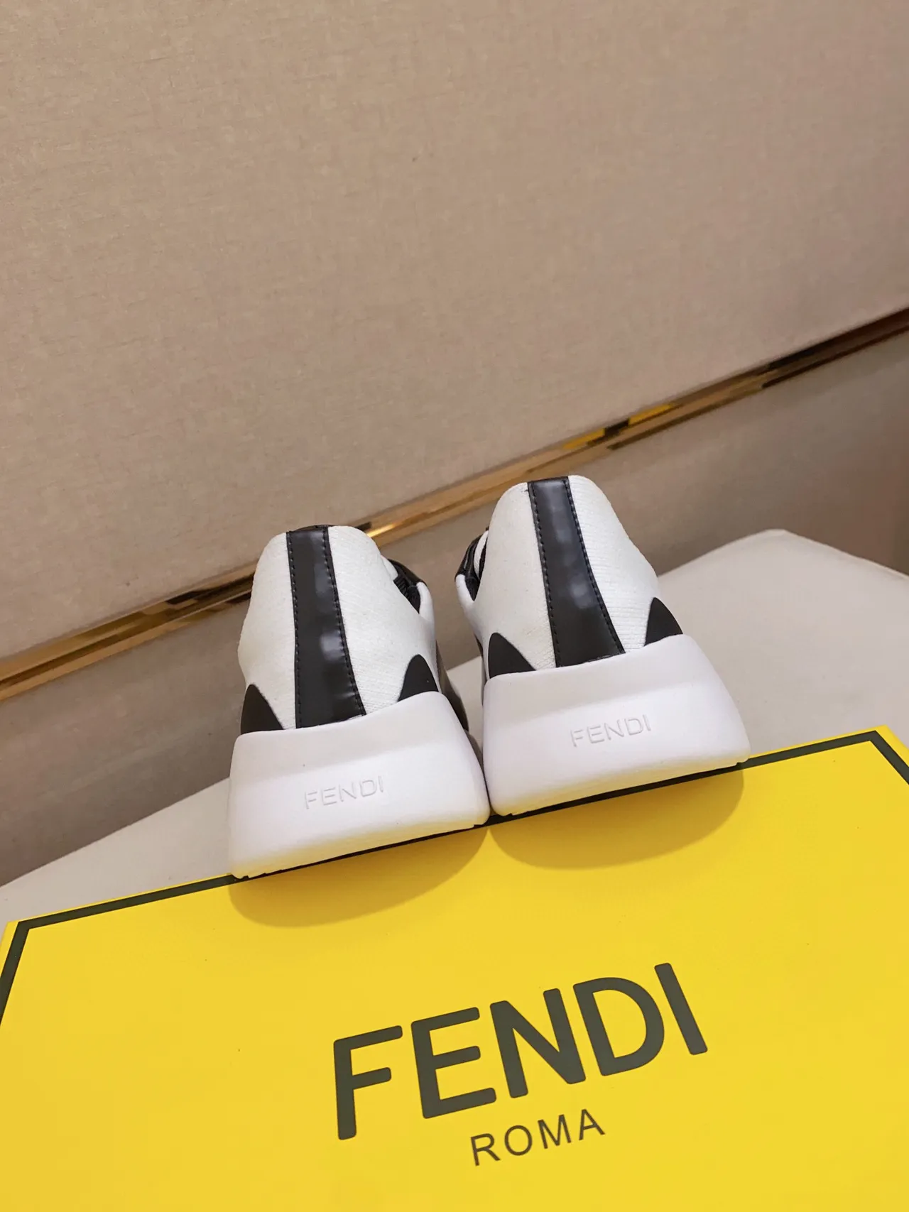Balenciaga Runner White Black Chunky Sneakers 3