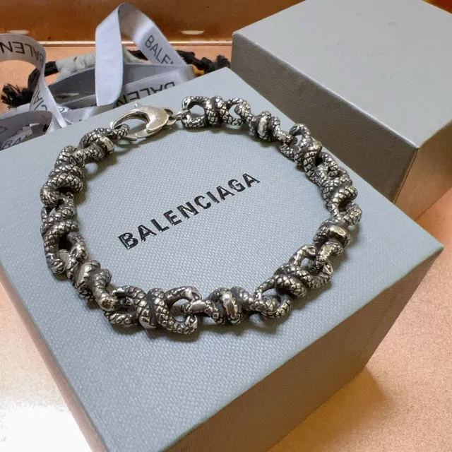 Balenciaga রূপালি কালো টুইস্ট লিঙ্ক চেইন প্রাচীন ফিনিশ কংকন 7