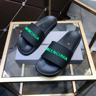 Balenciaga Slide Noir Vert Construction en caoutchouc Logo Néon Bold Sandales