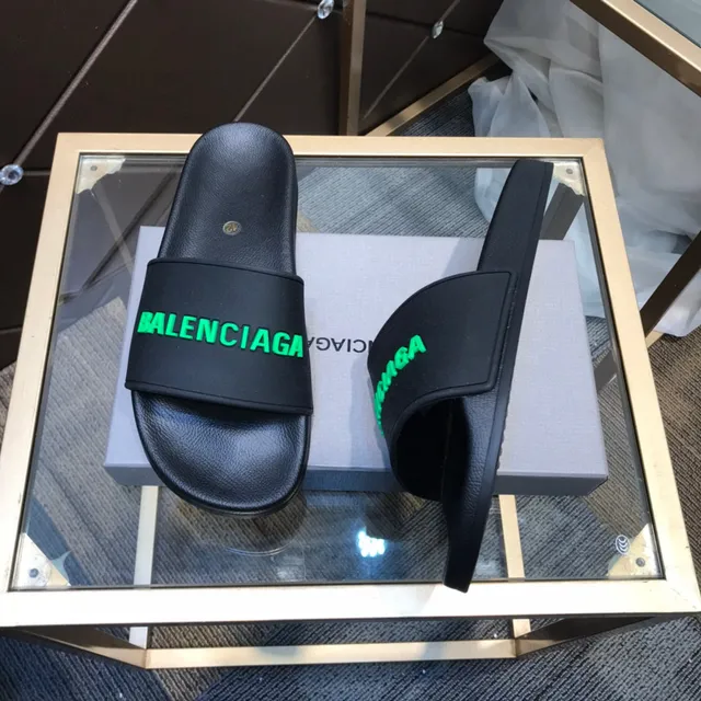 Balenciaga Slide Noir Vert Construction en caoutchouc Logo Néon Bold Sandales 6