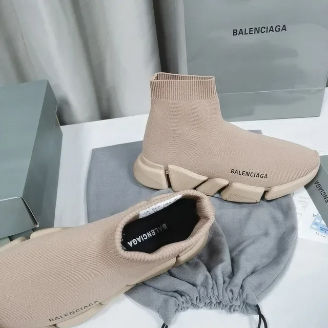 Balenciaga Speed Trainer أحذية رياضية لأسلوب الحياة بيج من الخياطة 3