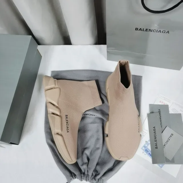 Balenciaga Speed Trainer أحذية رياضية لأسلوب الحياة بيج من الخياطة 9