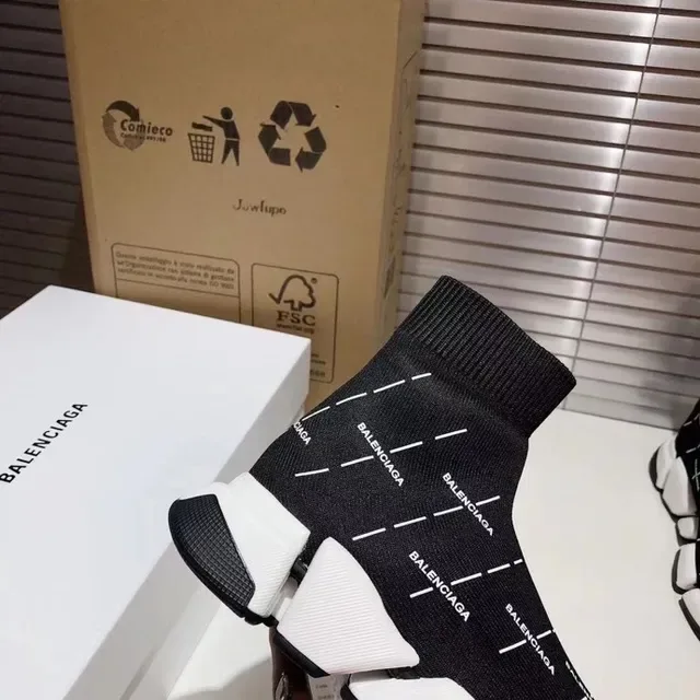 Balenciaga Speed Trainer কালো এবং সাদা বোনা লাইফস্টাইল স্নিকার 2
