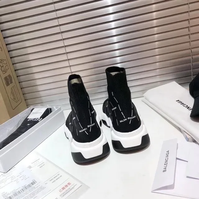 Balenciaga Speed Trainer কালো এবং সাদা বোনা লাইফস্টাইল স্নিকার 3